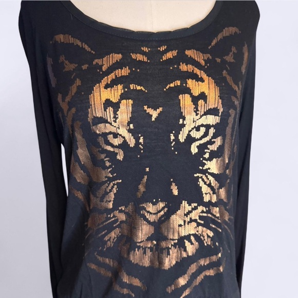 Fifth Sun Black and Gold Tiger Graphic Long Sleeve top size small sheer hemline - Picture 6 of 8